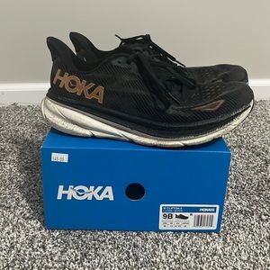 Hoka Clifton 9